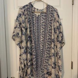 Jessica Simpson Maternity Kimono